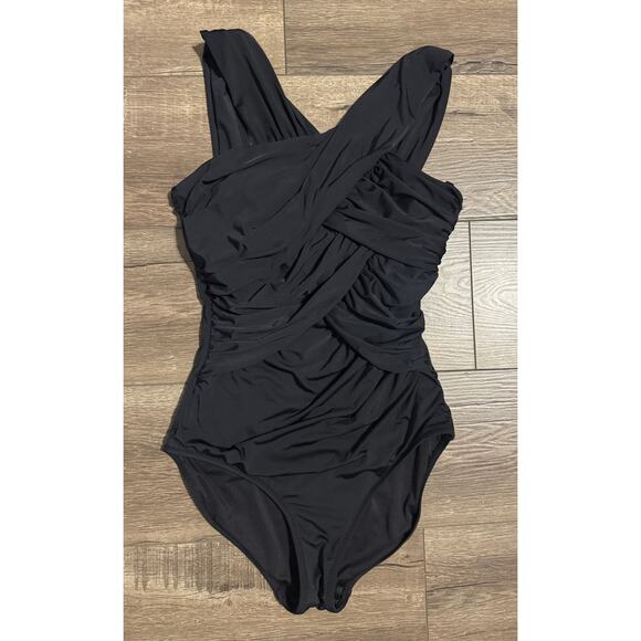 Garnet Hill Ruched Front Black One Piece Swimsuit Size 6 - Picture 2 of 6